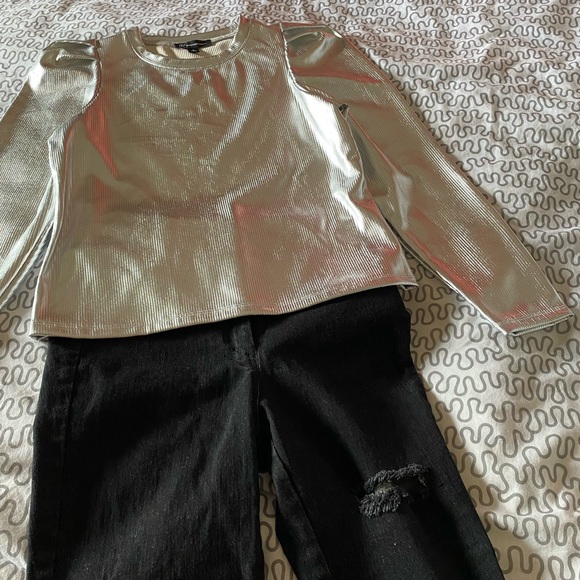 Silver color INC long sleeve top New without tag - Picture 4 of 6